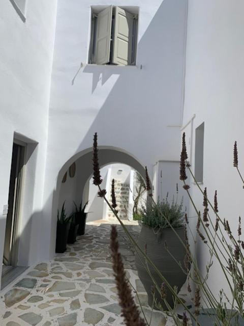 Sea & Sun Paros Hotel Науса Екстериор снимка